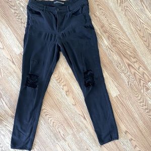 Distressed Black Jeggings